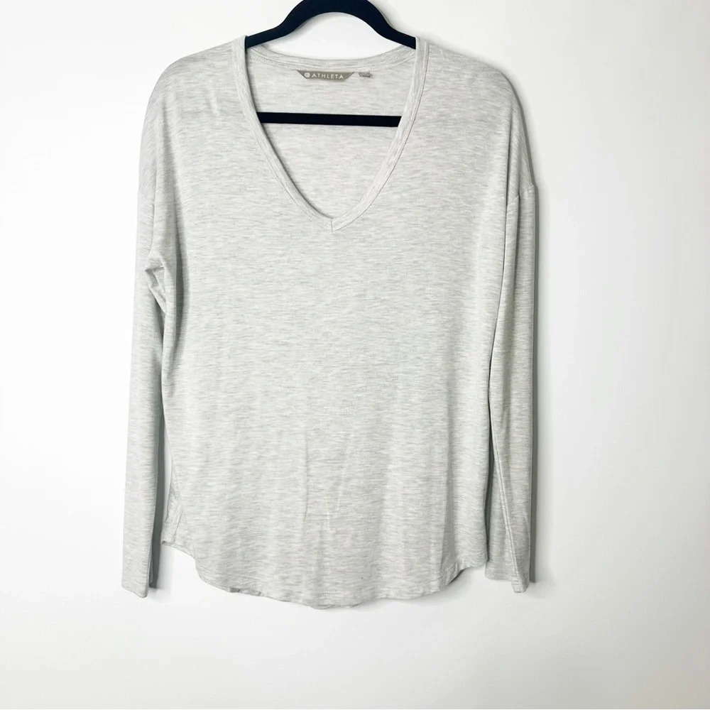 Athleta Gray V Neck Size X Small
